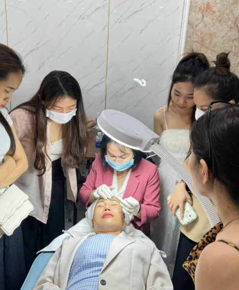 Điêu khắc chân mày là gì? Nên chọn điêu khắc hay phun mày?